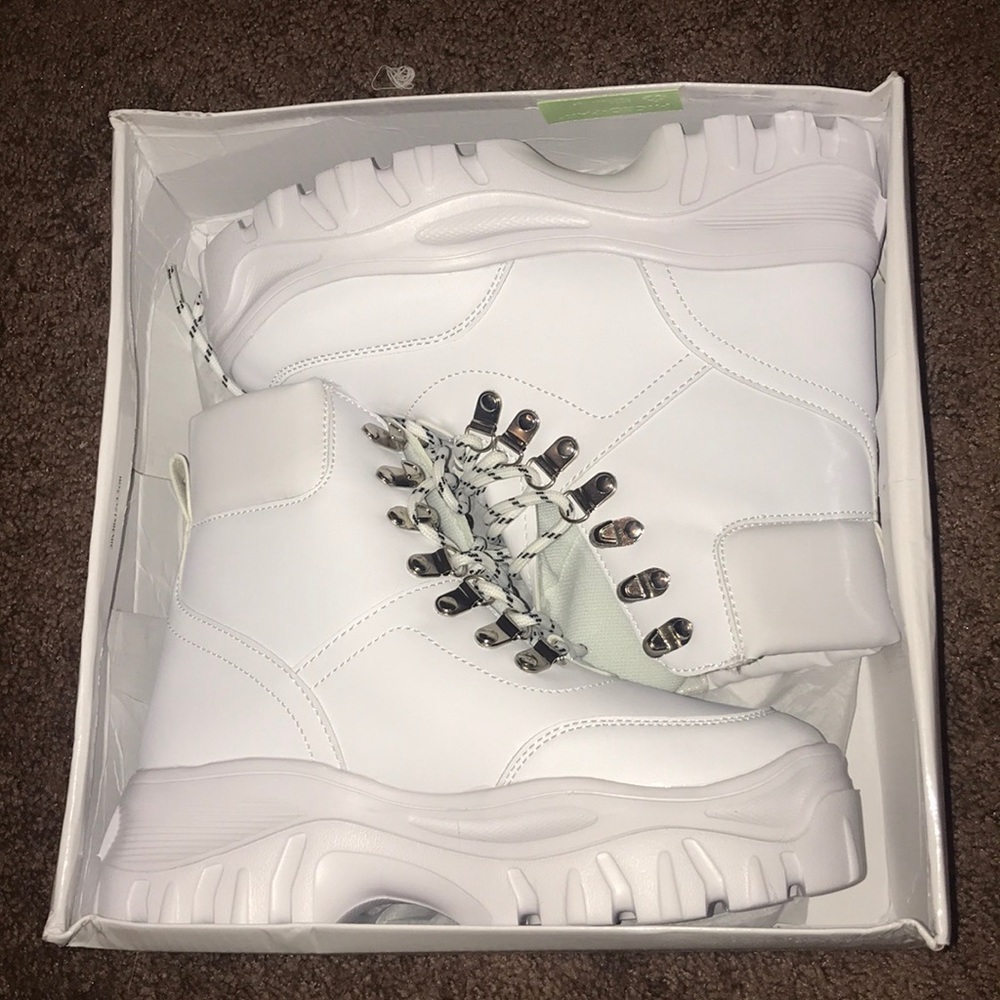 PrettyLittleThing White Flatform Chunky Hiker Boot